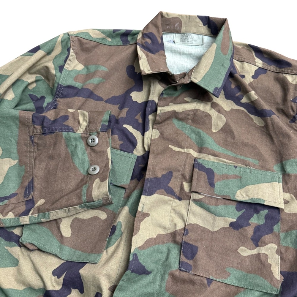 US Military Woodland Camouflage‎ Combat Jacket Medium dla100-92-d-0414-0004